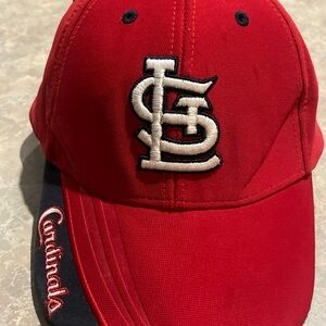 ST. LOUIS CARDINALS VINTAGE FAN FAVORITE STRAPBACK HAT